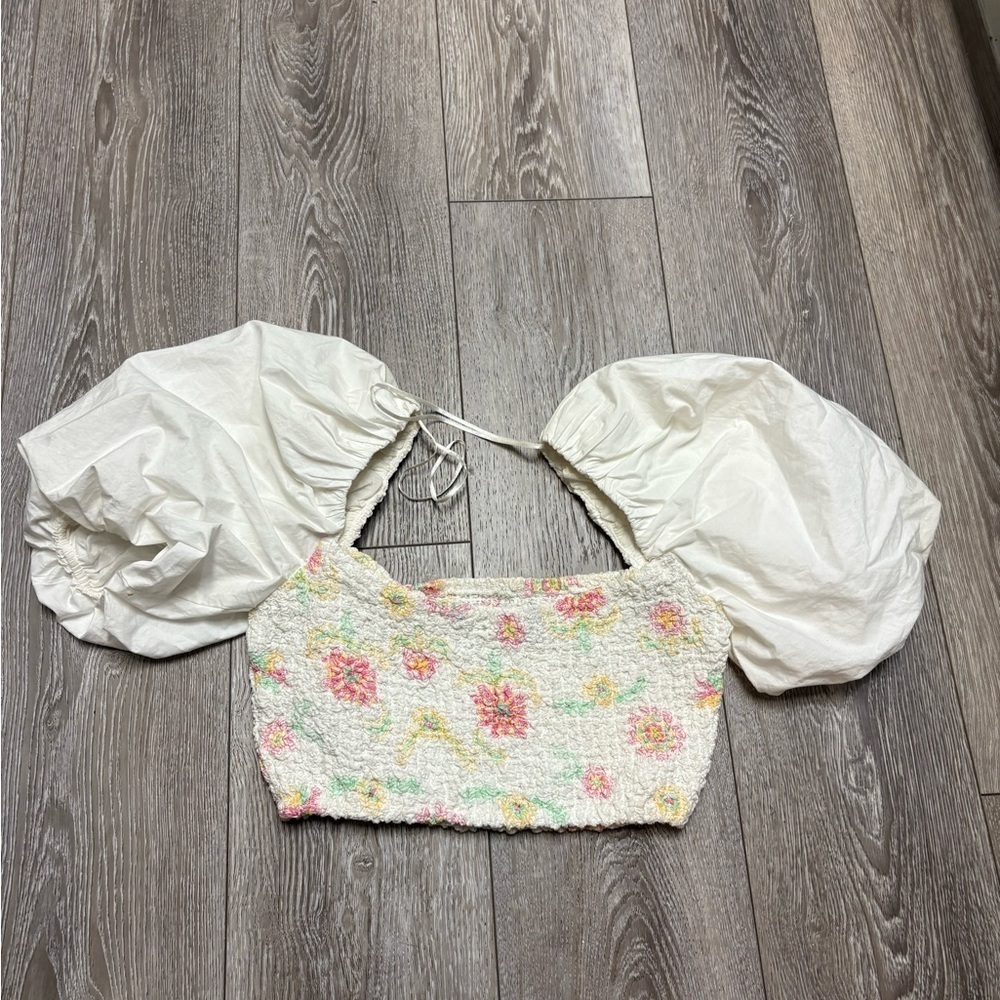 Zara Textured White Top with Subtle Floral Accents - Picture 6 of 9